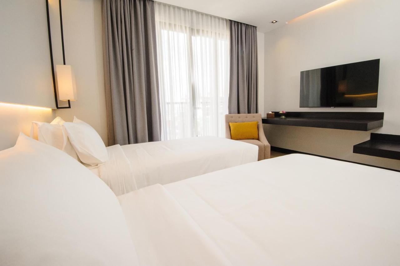 פנום פן Glow Park Hotel Grand Royal Palace מראה חיצוני תמונה