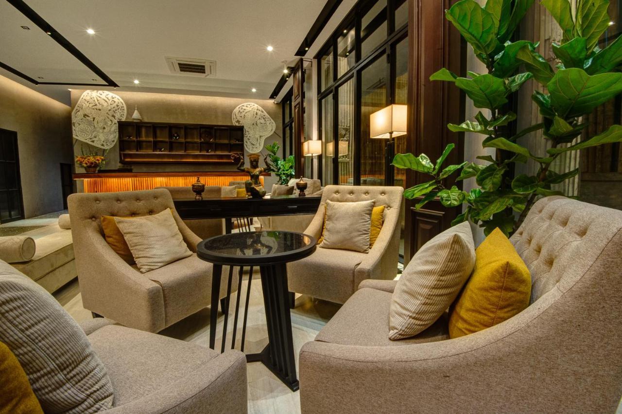פנום פן Glow Park Hotel Grand Royal Palace מראה חיצוני תמונה