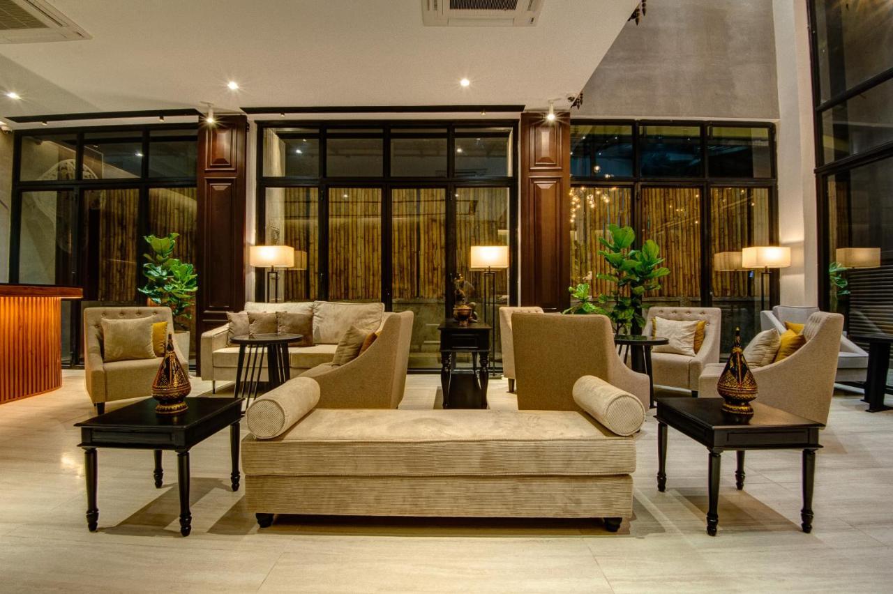 פנום פן Glow Park Hotel Grand Royal Palace מראה חיצוני תמונה