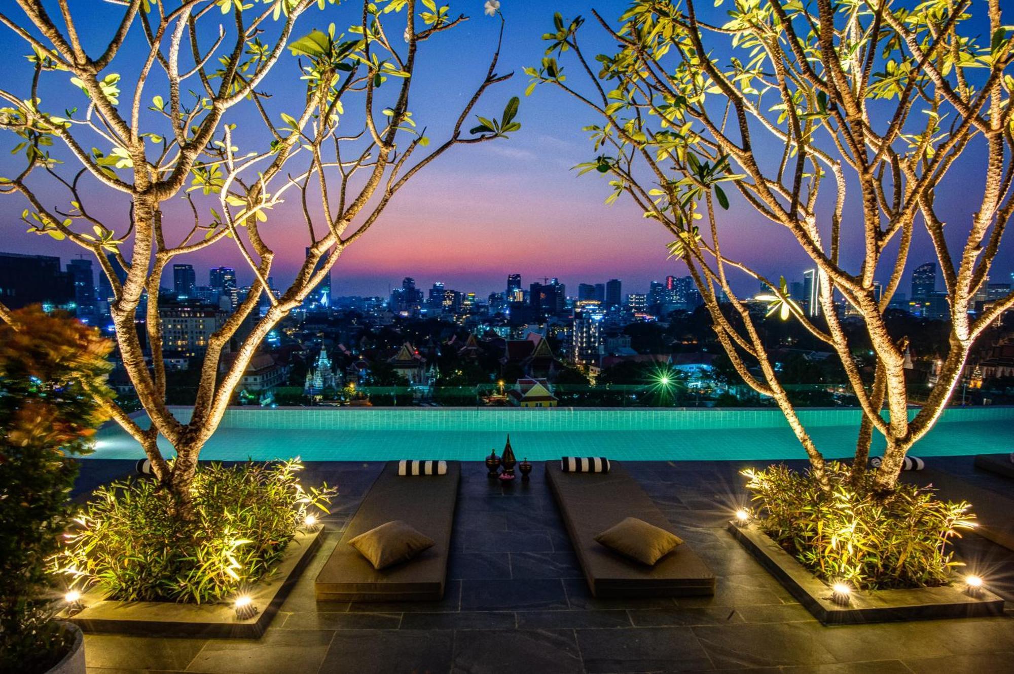פנום פן Glow Park Hotel Grand Royal Palace מראה חיצוני תמונה