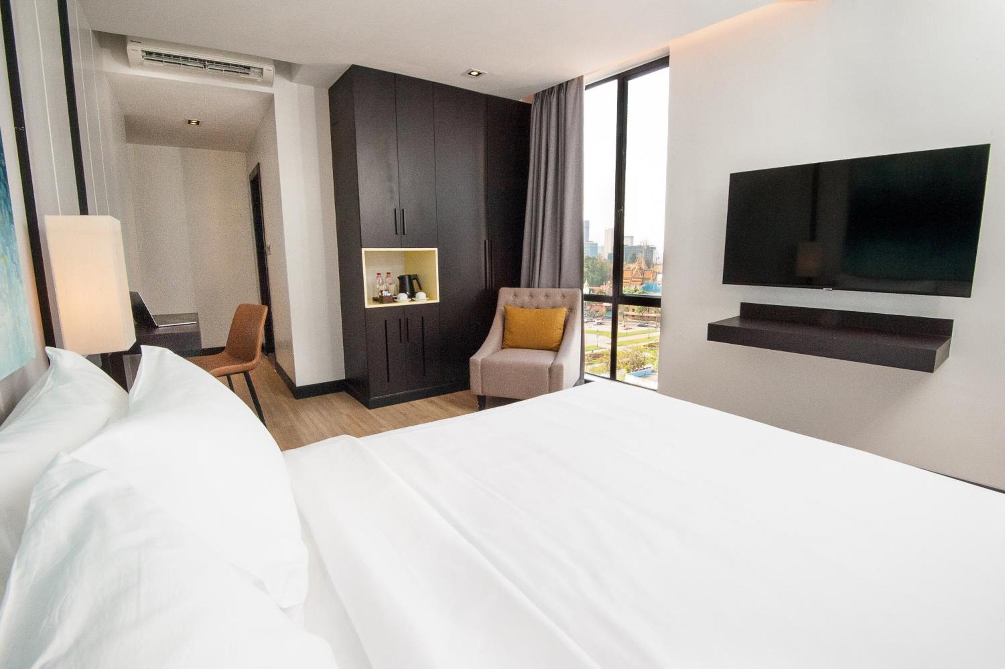 פנום פן Glow Park Hotel Grand Royal Palace מראה חיצוני תמונה