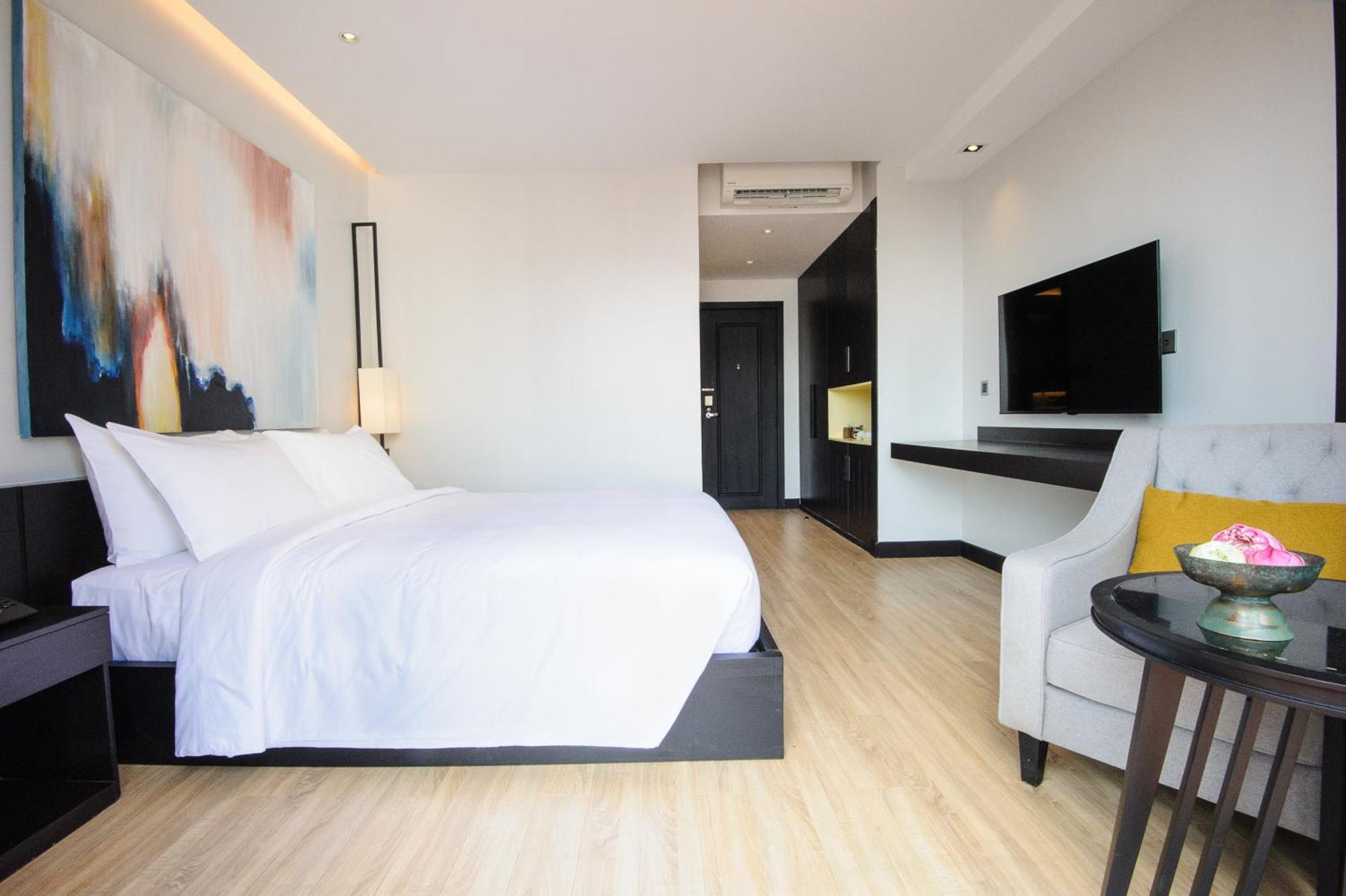 פנום פן Glow Park Hotel Grand Royal Palace מראה חיצוני תמונה