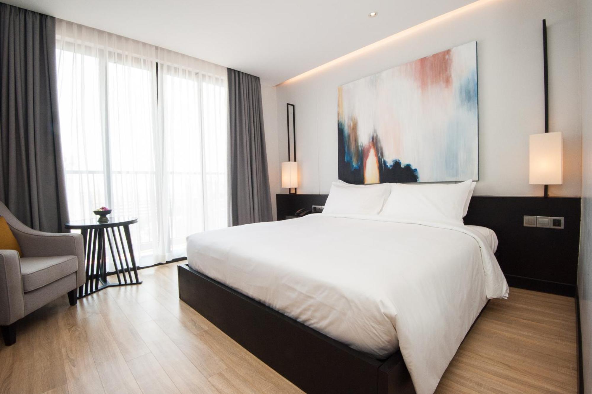 פנום פן Glow Park Hotel Grand Royal Palace מראה חיצוני תמונה