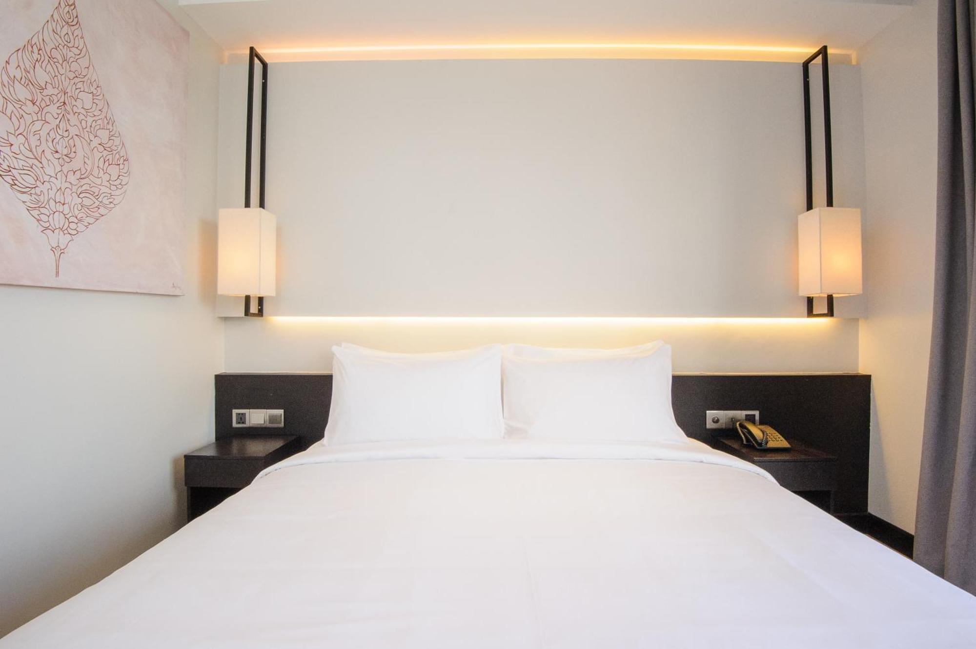 פנום פן Glow Park Hotel Grand Royal Palace מראה חיצוני תמונה